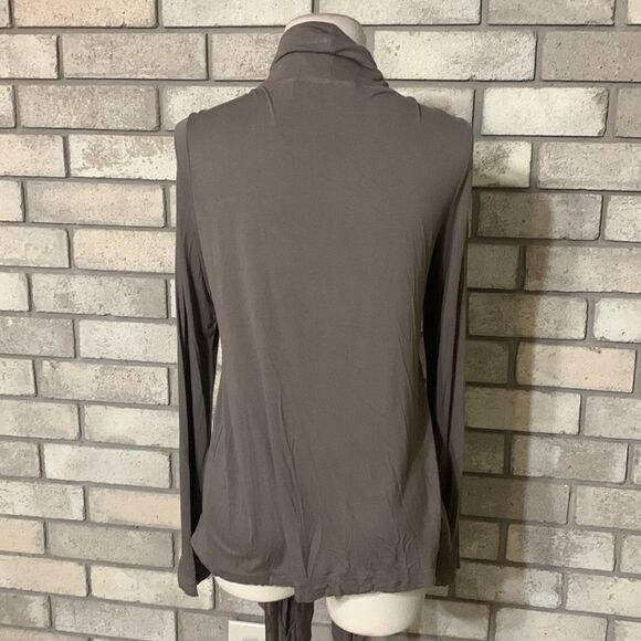 3for$20 light cardigan size small - Picture 3 of 5